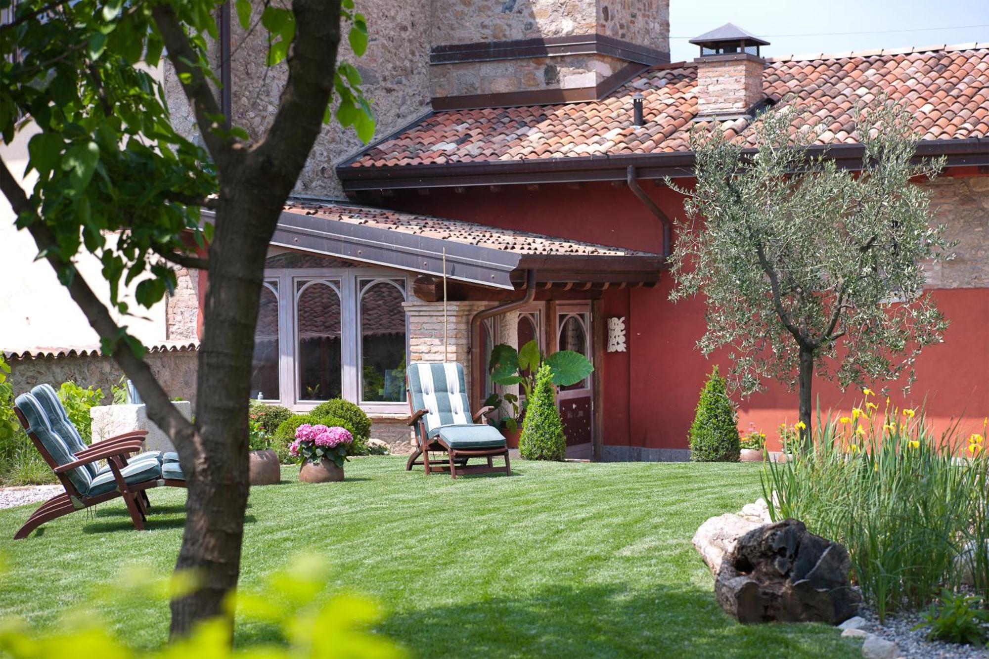 Boutique Hotel Villa Dei Campi Gavardo Bagian luar foto